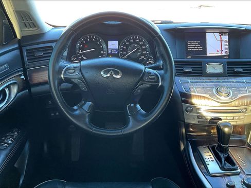 Used 2019 INFINITI Q70 L 3.7 w/ Sensory Package image 5