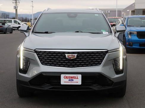 Used 2025 Cadillac XT4 Premium Luxury image 7