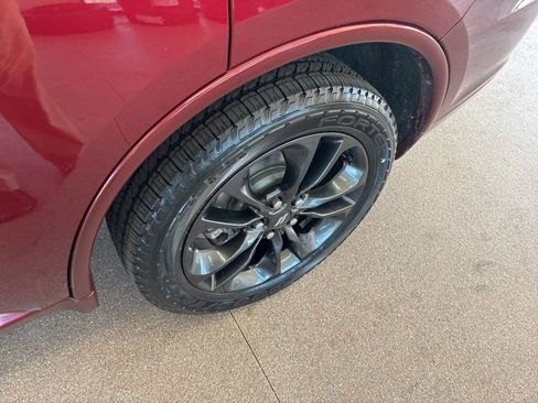 Certified 2022 Dodge Durango R/T w/ Blacktop Package AWD/4WD image 5