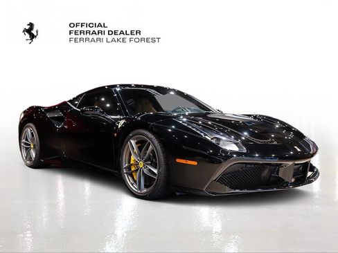 Used 2018 Ferrari 488 GTB image 8
