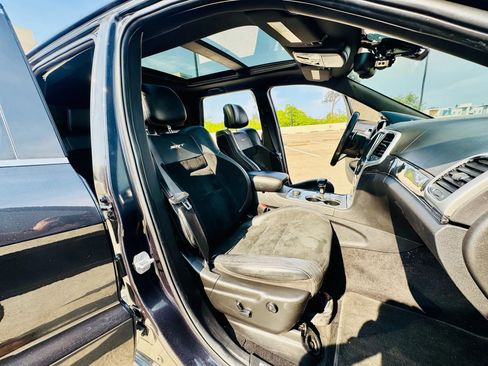 Used 2014 Jeep Grand Cherokee SRT AWD/4WD image 27