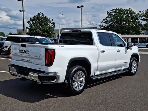 Used 2022 GMC Sierra 1500 SLT w/ SLT Premium Package AWD/4WD image 6