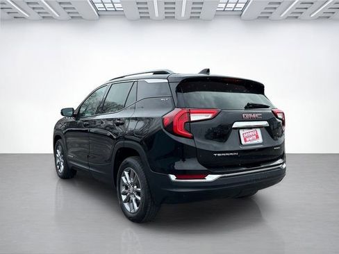 Used 2024 GMC Terrain SLT image 6