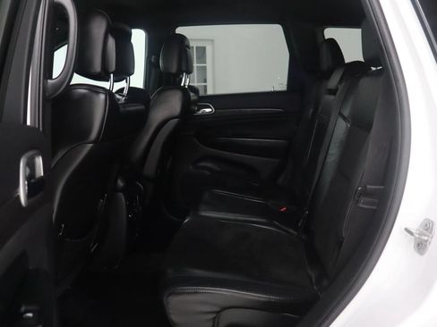 Used 2017 Jeep Grand Cherokee Altitude AWD/4WD image 12