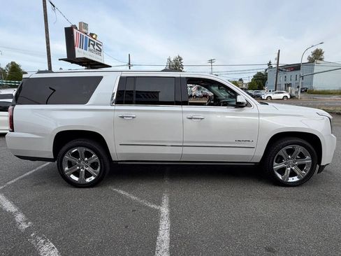 Used 2019 GMC Yukon XL Denali w/ Open Road Package AWD/4WD image 7