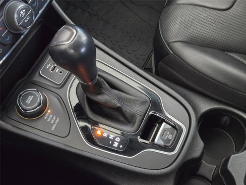 Used 2023 Jeep Cherokee Altitude Lux AWD/4WD image 21