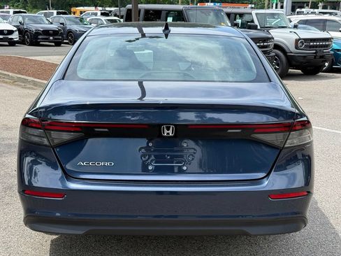 Used 2023 Honda Accord EX image 9