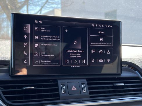 Used 2024 Audi Q5 2.0T Prestige w/ Prestige Package image 23