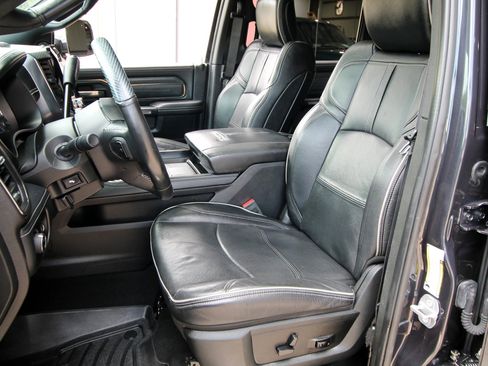 Used 2019 RAM 2500 Limited AWD/4WD image 26