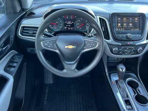 Used 2019 Chevrolet Equinox LS FWD image 15