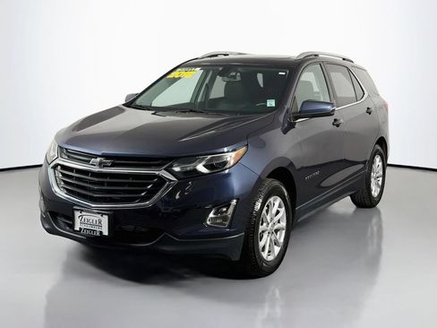 Used 2018 Chevrolet Equinox LT w/ Sun & Infotainment Package AWD/4WD image 3
