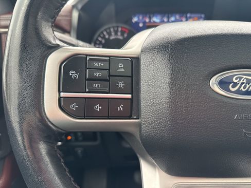 Used 2023 Ford Expedition Limited image 28