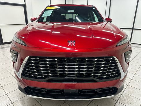 Certified 2025 Buick Enclave Avenir image 12