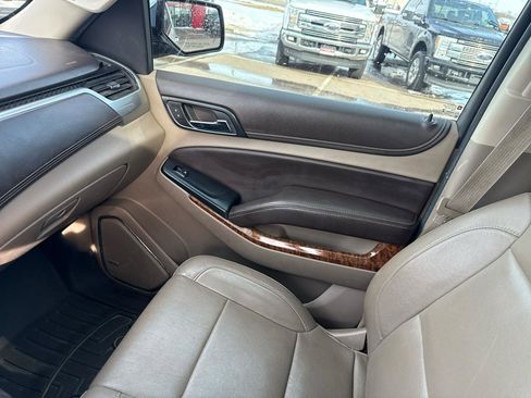 Used 2015 Chevrolet Suburban LTZ image 18