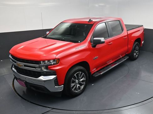 Used 2020 Chevrolet Silverado 1500 LT w/ Texas Edition image 17