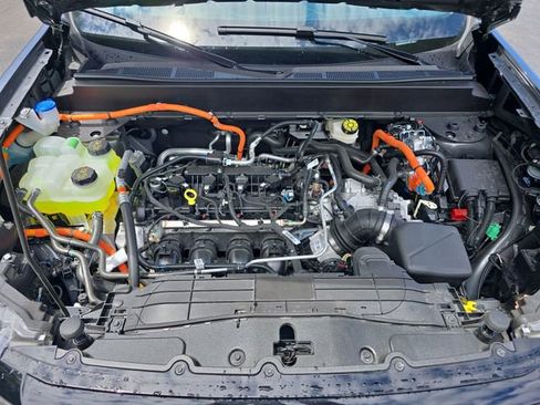 Certified 2026 Ford Maverick Lariat w/ Black Appearance Package AWD/4WD image 30