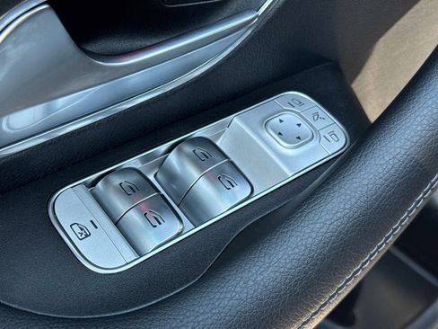 Used 2025 Mercedes-Benz GLE 350 4MATIC image 17