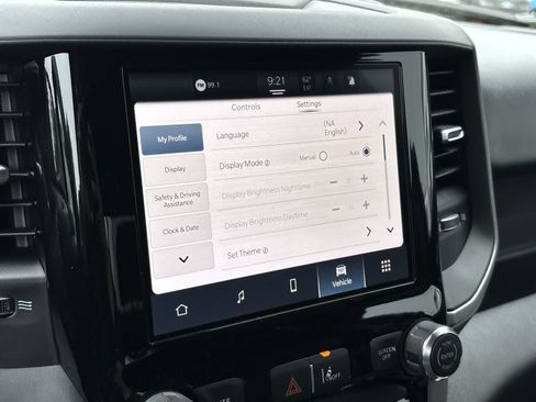 New 2026 RAM 1500 Express AWD/4WD image 17