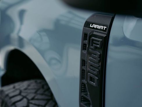 Used 2023 Ford F350 Lariat w/ Sport Appearance Package image 12