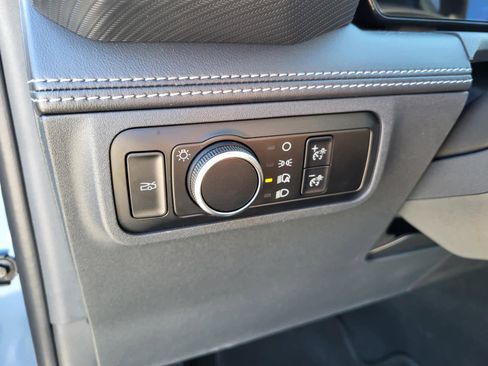 Used 2024 Ford Mustang Premium image 17