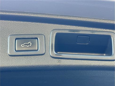 Used 2015 Subaru Forester 2.5i Touring w/ Eyesight & Navigation System AWD/4WD image 23