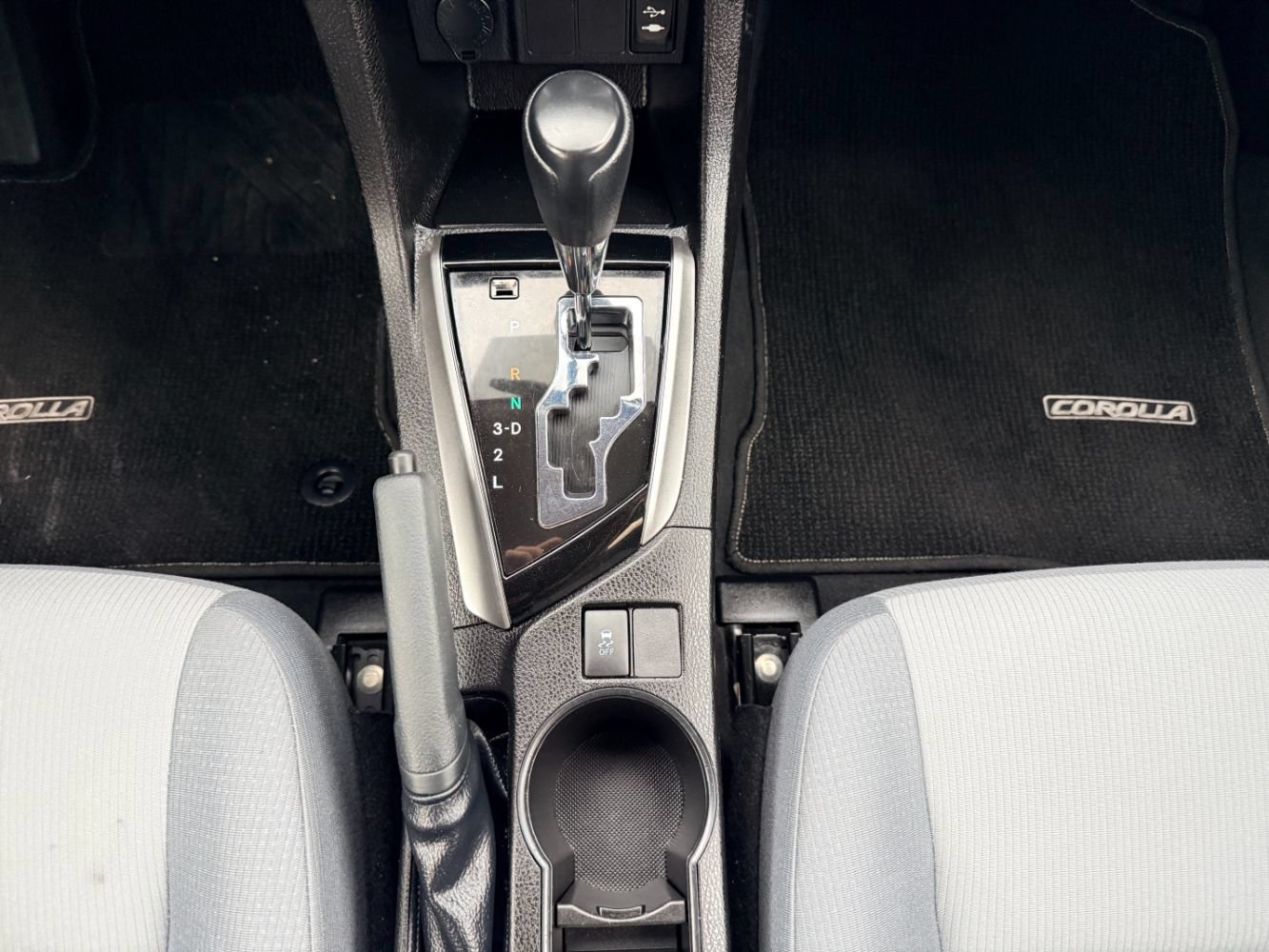 Used 2014 Toyota Corolla L FWD image 17