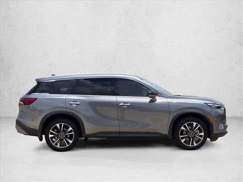 Used 2022 INFINITI QX60 Luxe w/ Cargo Package FWD image 4
