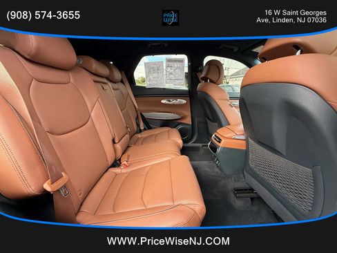 Used 2022 Genesis GV70 2.5T w/ Advanced Package image 25