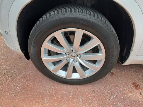 Used 2018 Volvo XC90 T6 Momentum w/ Convenience Package AWD/4WD image 24