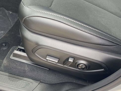 New 2026 Jeep Grand Cherokee L 2WD image 14