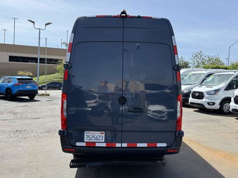 Used 2019 Mercedes-Benz Sprinter 170 image 8