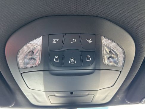 New 2026 Chrysler Pacifica Select FWD image 20