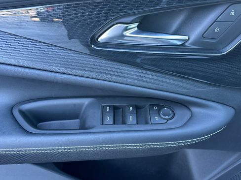 Used 2026 Chevrolet Blazer EV LT image 12