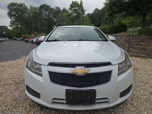 Used 2012 Chevrolet Cruze LT FWD image 2