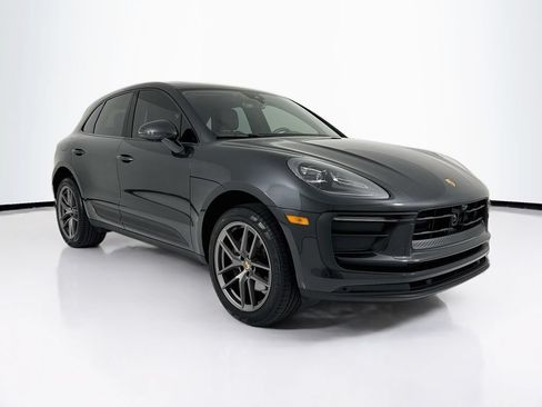 Certified 2025 Porsche Macan AWD/4WD image 7