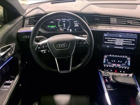 Used 2024 Audi Q8 e-tron Prestige w/ Prestige Package AWD/4WD image 5