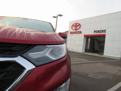 Used 2021 Chevrolet Equinox LT image 4