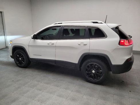 Used 2019 Jeep Cherokee Latitude w/ Popular Appearance Group AWD/4WD image 3