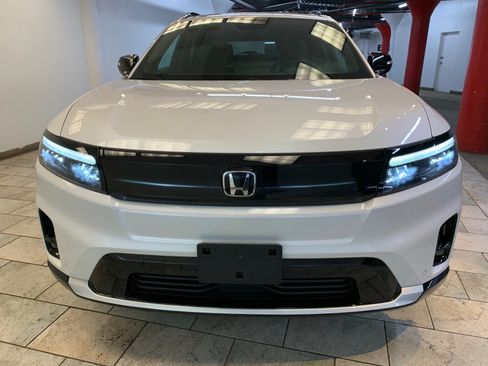 Used 2024 Honda Prologue Touring image 3