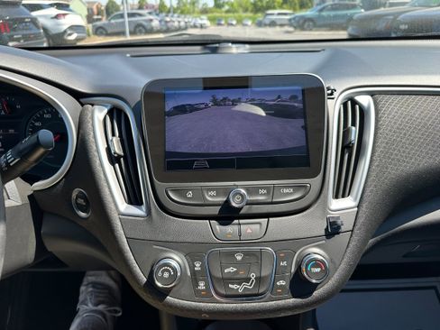 Used 2022 Chevrolet Malibu LS FWD image 27