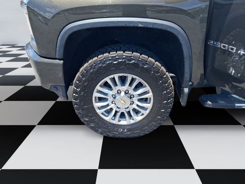 Used 2023 Chevrolet Silverado 2500 High Country w/ Z71 Off-Road Package AWD/4WD image 14