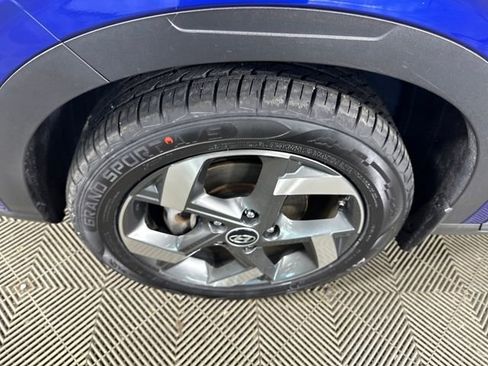 Used 2023 Hyundai Venue SEL image 10