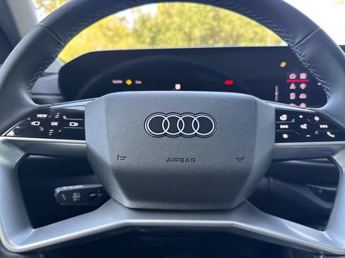 Used 2025 Audi Q5 Premium w/ Convenience Package AWD/4WD image 30