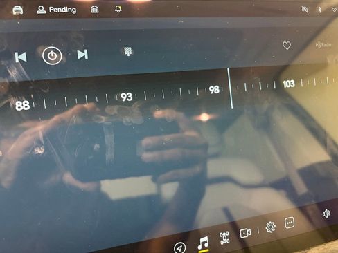 Used 2022 Rivian R1T Adventure image 30