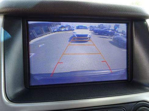 Used 2017 GMC Yukon XL SLT w/ Open Road Package image 27