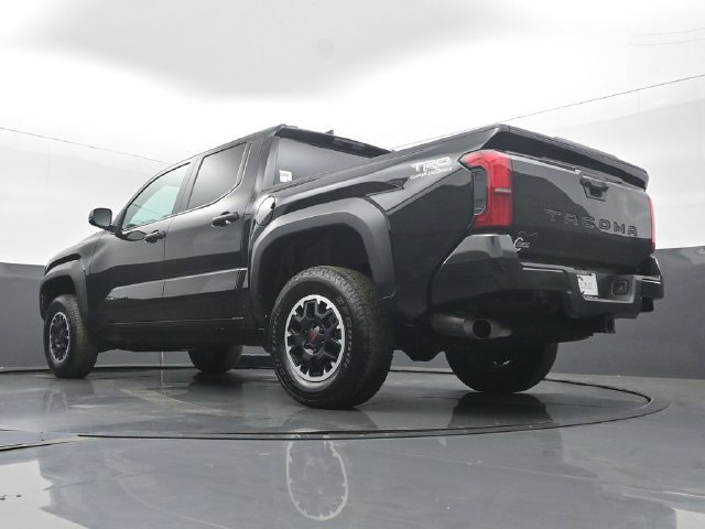 Used 2024 Toyota Tacoma TRD Off-Road AWD/4WD image 47