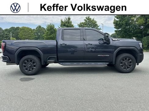 Used 2024 GMC Sierra 2500 AT4 w/ AT4 Preferred Package AWD/4WD image 6