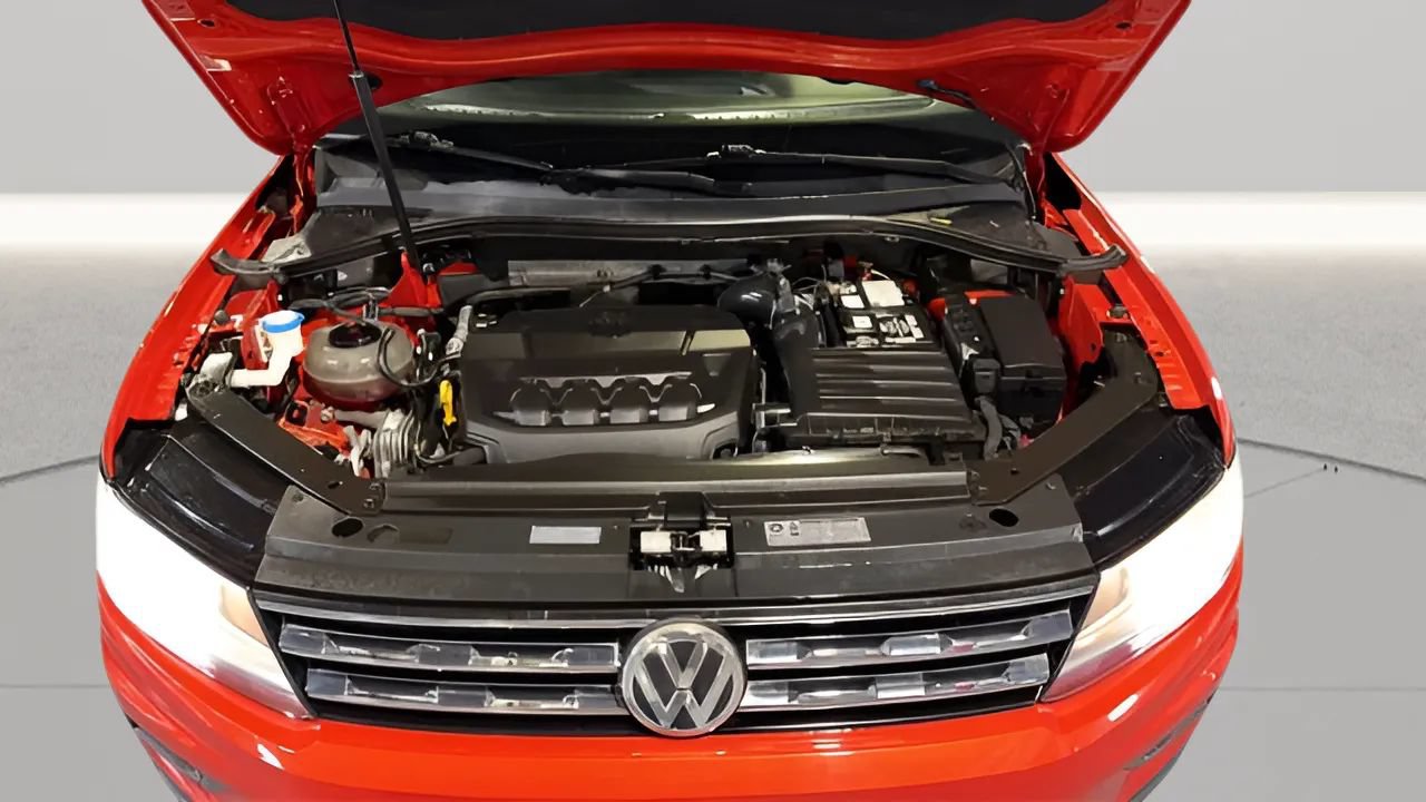 Used 2018 Volkswagen Tiguan SEL FWD image 9