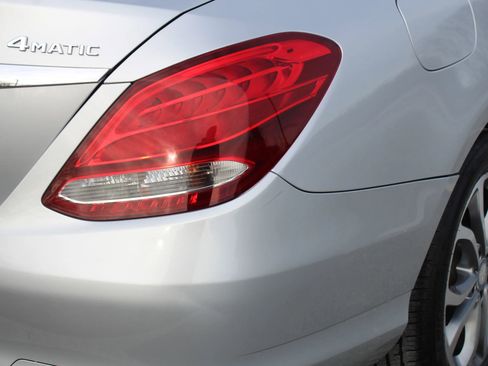 Used 2017 Mercedes-Benz C 300 4MATIC Sedan image 39
