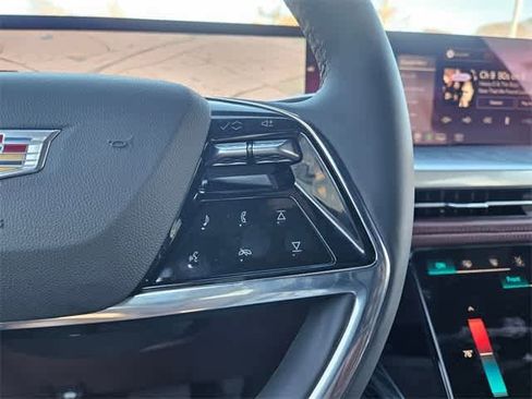 Used 2026 Cadillac Escalade Luxury w/ Touring Package image 28